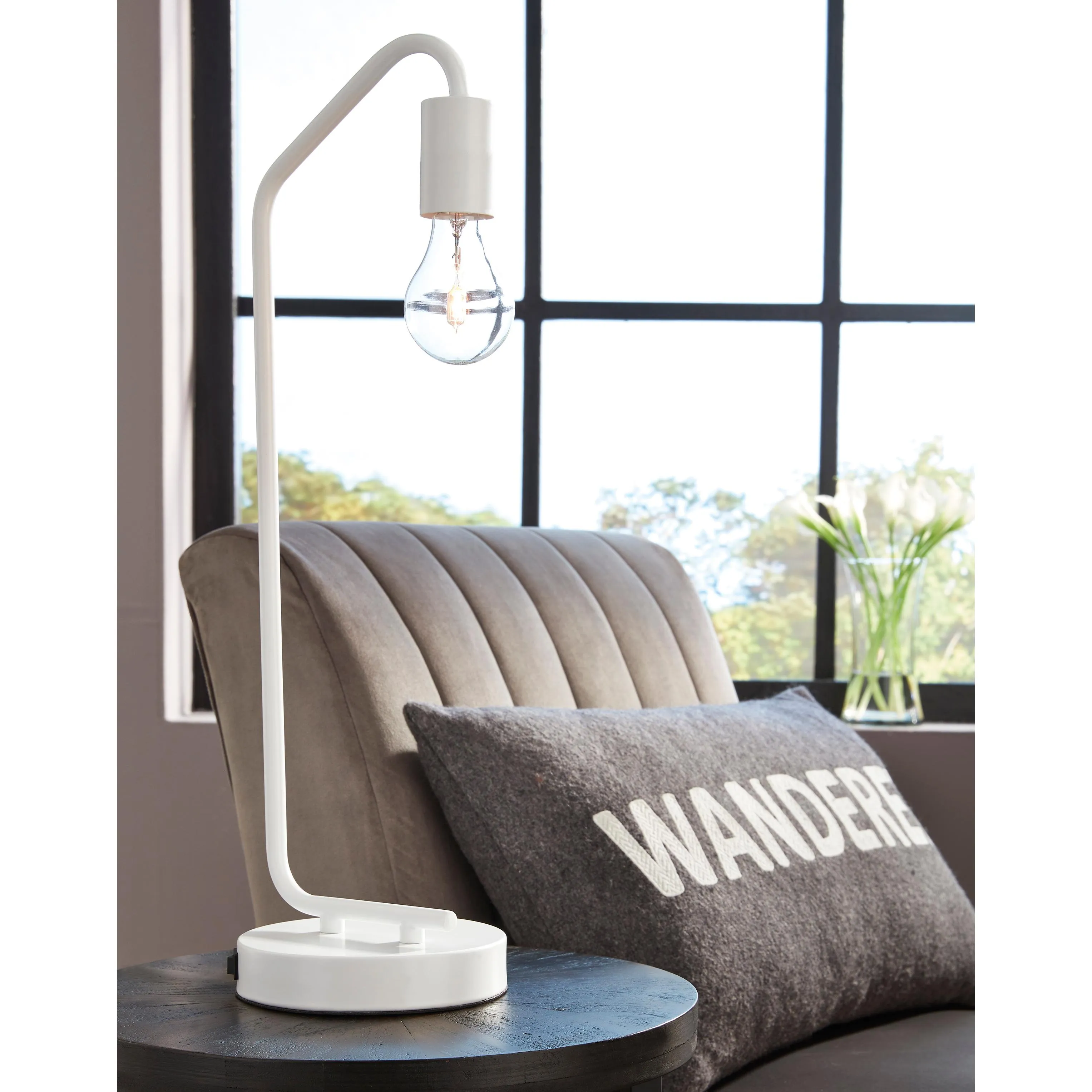 Signature Design by Ashley Covybend Table Lamp L734322